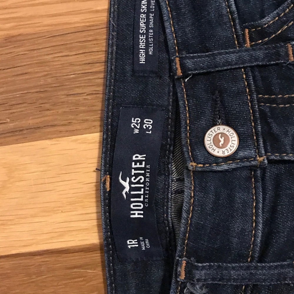 hollister high rise jeans - Picture 3 of 4